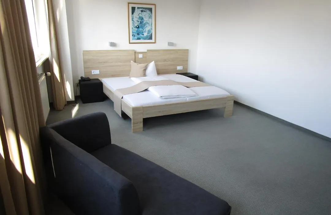 Businesshotel&Appartements Stuttgart-Vaihingen-1