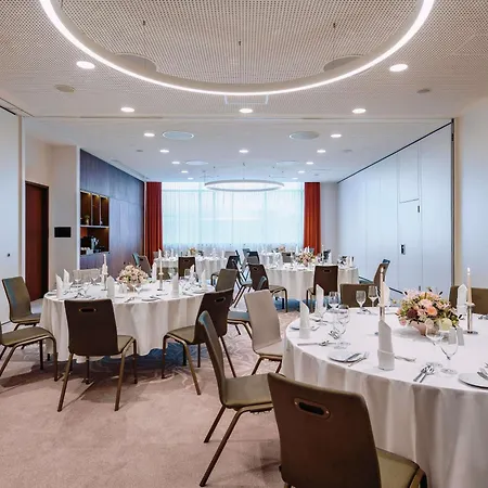 Mövenpick Hotel Stuttgart Messe&Congress-3